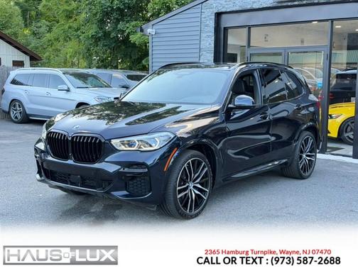 Black 2022 BMW X5 xDrive40i