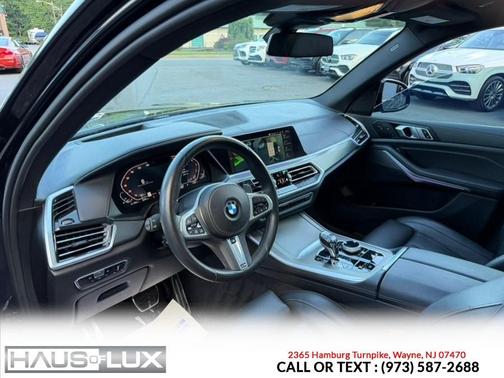Black 2022 BMW X5 xDrive40i