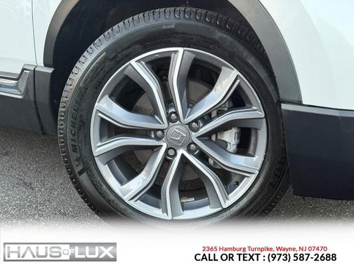 Platinum White Pearl 2022 Honda CR-V Hybrid Touring