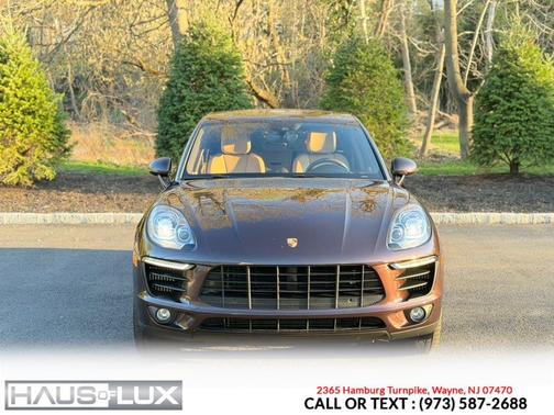 Mahogany Metallic 2017 Porsche Macan Macan