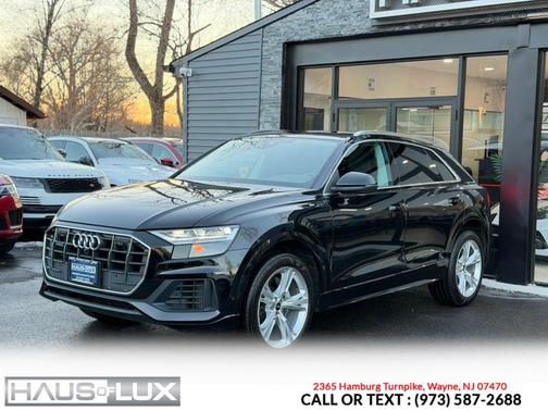 2022 Audi Q8 55 Premium Plus