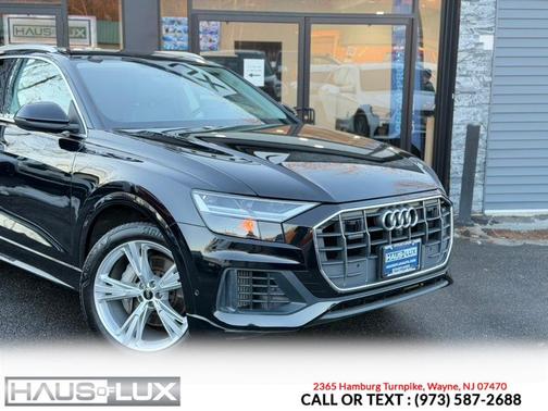 2022 Audi Q8 55 Premium Plus