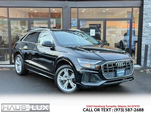 2022 Audi Q8 55 Premium Plus