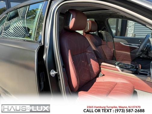Black 2024 BMW 760 xDrive