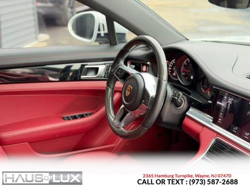 2017 Porsche Panamera 4S