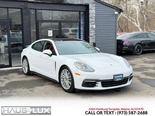 2017 Porsche Panamera 4S
