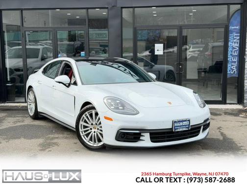 2017 Porsche Panamera 4S