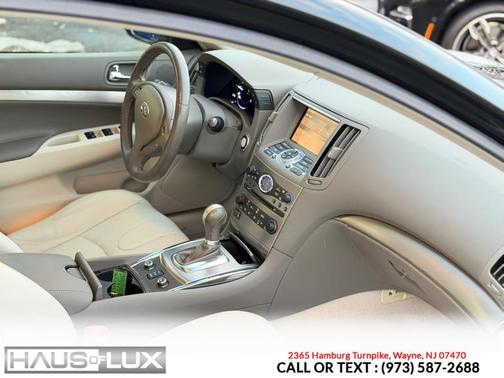 2015 INFINITI Q40 Base