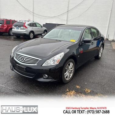 2015 INFINITI Q40 Base