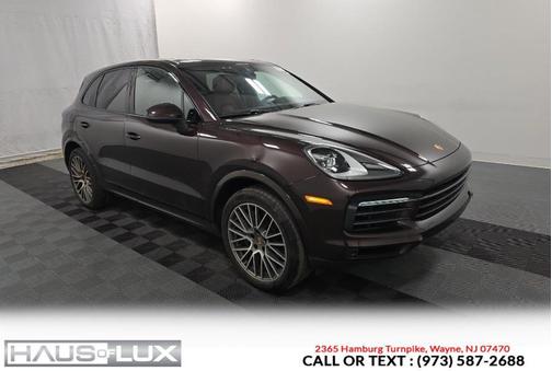 Mahogany Metallic 2023 Porsche Cayenne Platinum Edition
