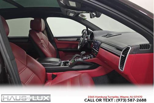 Mahogany Metallic 2023 Porsche Cayenne Platinum Edition