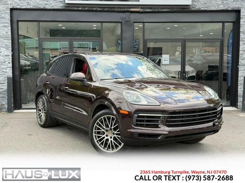 Mahogany Metallic 2023 Porsche Cayenne Platinum Edition