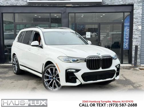2022 BMW X7 M50i