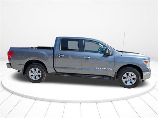 2018 Nissan Titan SV