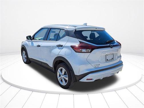 2023 Nissan Kicks S