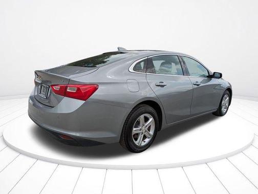 Sterling Gray Metallic 2024 Chevrolet Malibu FWD 1LT