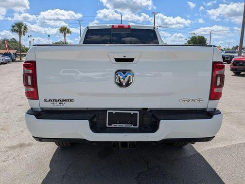 Bright White Clearcoat 2024 RAM 2500 Laramie Crew Cab 4x4 6'4' Box
