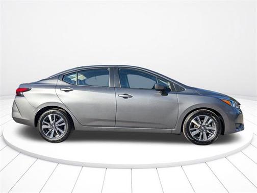 2023 Nissan Versa 1.6 SV