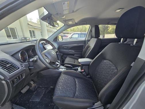 2025 Mitsubishi Outlander Sport 2.0 LE