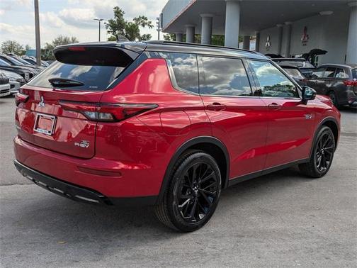 2025 Mitsubishi Outlander PHEV SEL