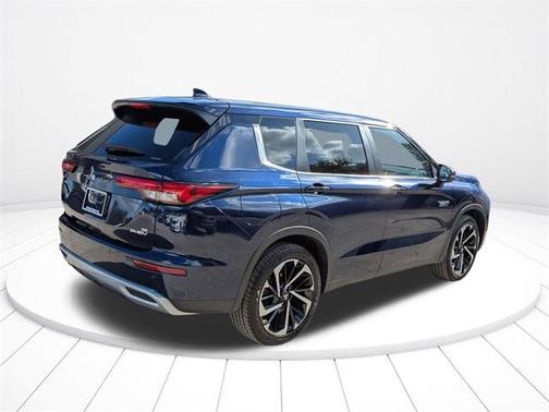 2023 Mitsubishi Outlander PHEV SE S-AWC