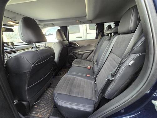 2023 Mitsubishi Outlander PHEV SE S-AWC