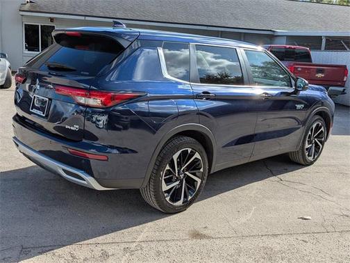 2023 Mitsubishi Outlander PHEV SE S-AWC