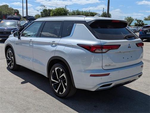 2025 Mitsubishi Outlander PHEV SEL