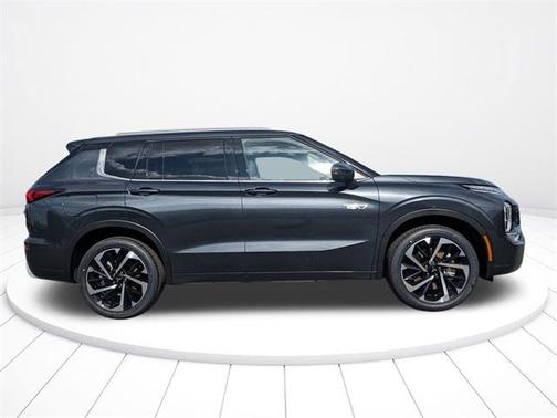 2025 Mitsubishi Outlander PHEV SEL