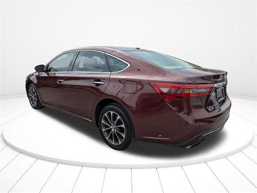 2016 Toyota Avalon XLE