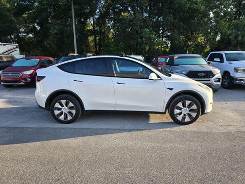 Pearl White Multi-Coat 2021 Tesla Model Y Long Range Dual Motor All-Wheel Drive