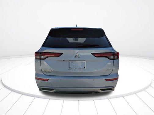 White Diamond 2023 Mitsubishi Outlander PHEV SEL