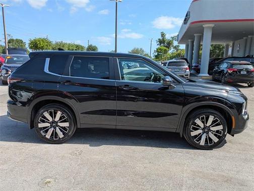 2025 Mitsubishi Outlander SE 2.5 2WD