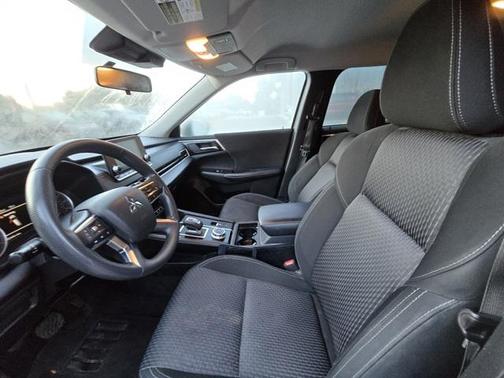 2022 Mitsubishi Outlander ES 2.5 2WD