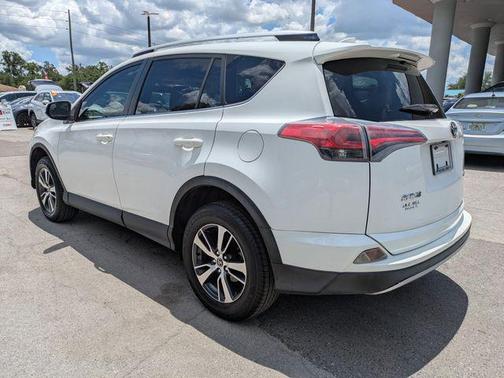 Super White 2016 Toyota RAV4 XLE