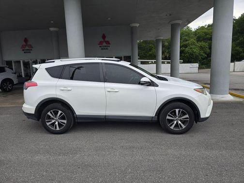 Super White 2016 Toyota RAV4 XLE
