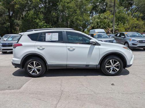Super White 2016 Toyota RAV4 XLE