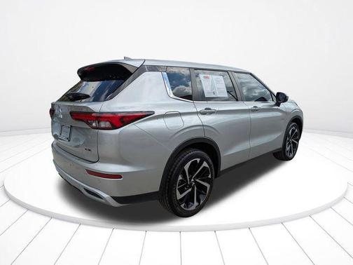 2023 Mitsubishi Outlander SE Special Edition 2WD