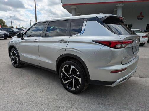 2023 Mitsubishi Outlander SE Special Edition 2WD