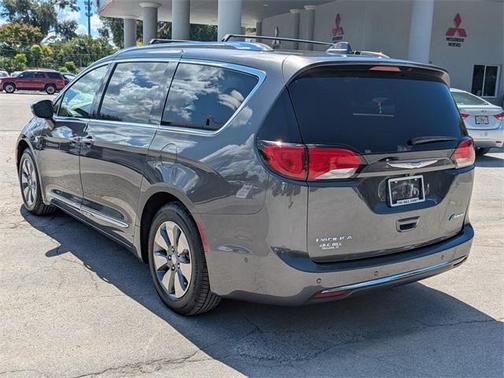 2019 Chrysler Pacifica Hybrid Limited
