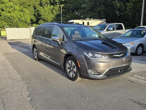 2019 Chrysler Pacifica Hybrid Limited