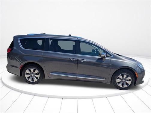 2019 Chrysler Pacifica Hybrid Limited