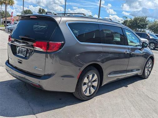 2019 Chrysler Pacifica Hybrid Limited