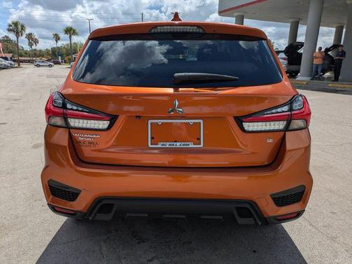 Orange Sunrise Metallic 2022 Mitsubishi Outlander Sport SE