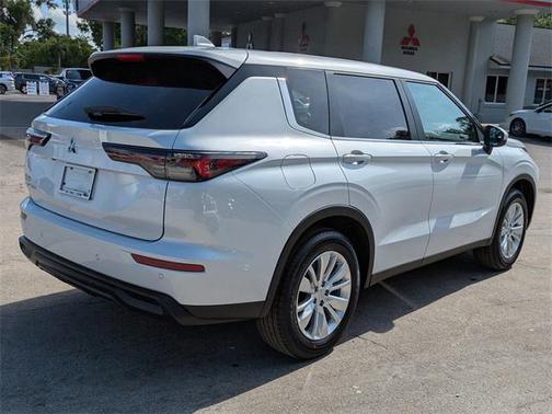 2025 Mitsubishi Outlander ES 2.5 2WD