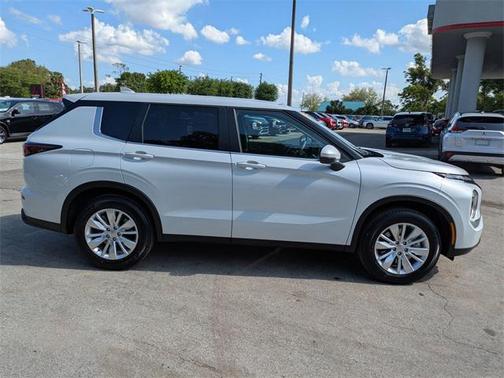 2025 Mitsubishi Outlander ES 2.5 2WD