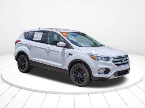 Oxford White 2019 Ford Escape SE