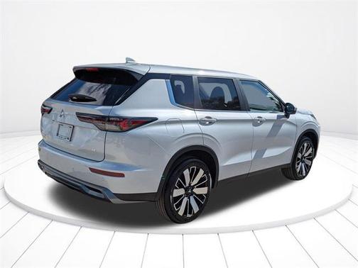 2025 Mitsubishi Outlander SE 2.5 2WD