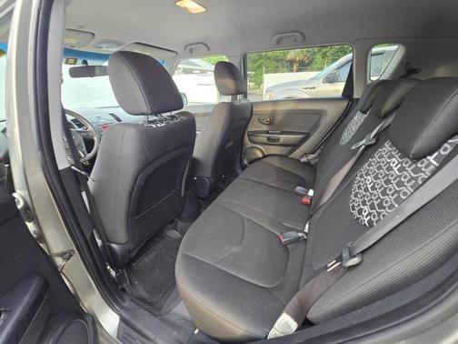2010 Kia Soul +