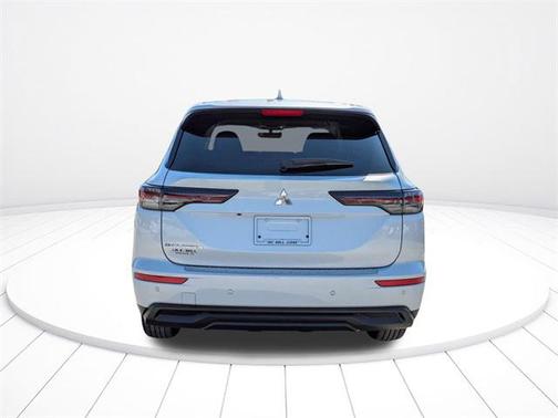 2025 Mitsubishi Outlander ES 2.5 2WD